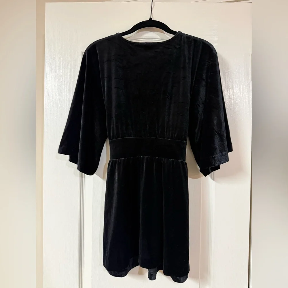 A Pea in the Pod Black Velvet Maternity Top Size M